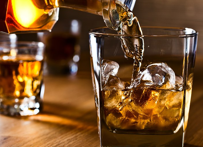 医生告诫:每次醉酒相当于得一次肝炎