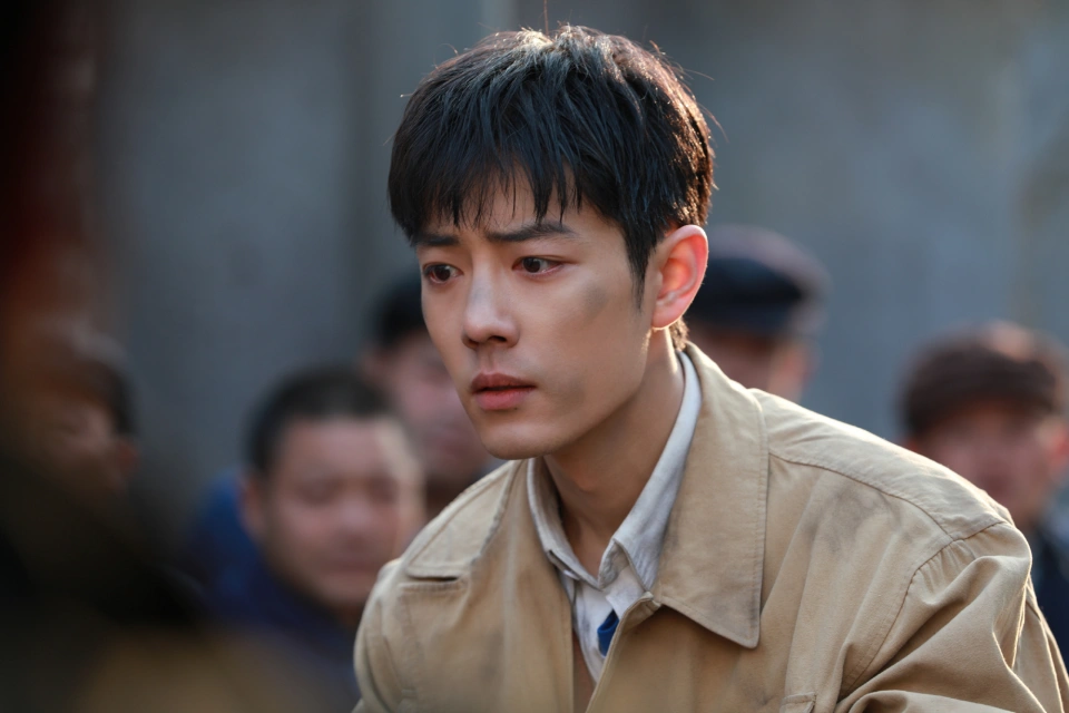 《得闲谨制》上映,从顶流到国民级演员,他为何依旧是华语影坛最稳的一束光?